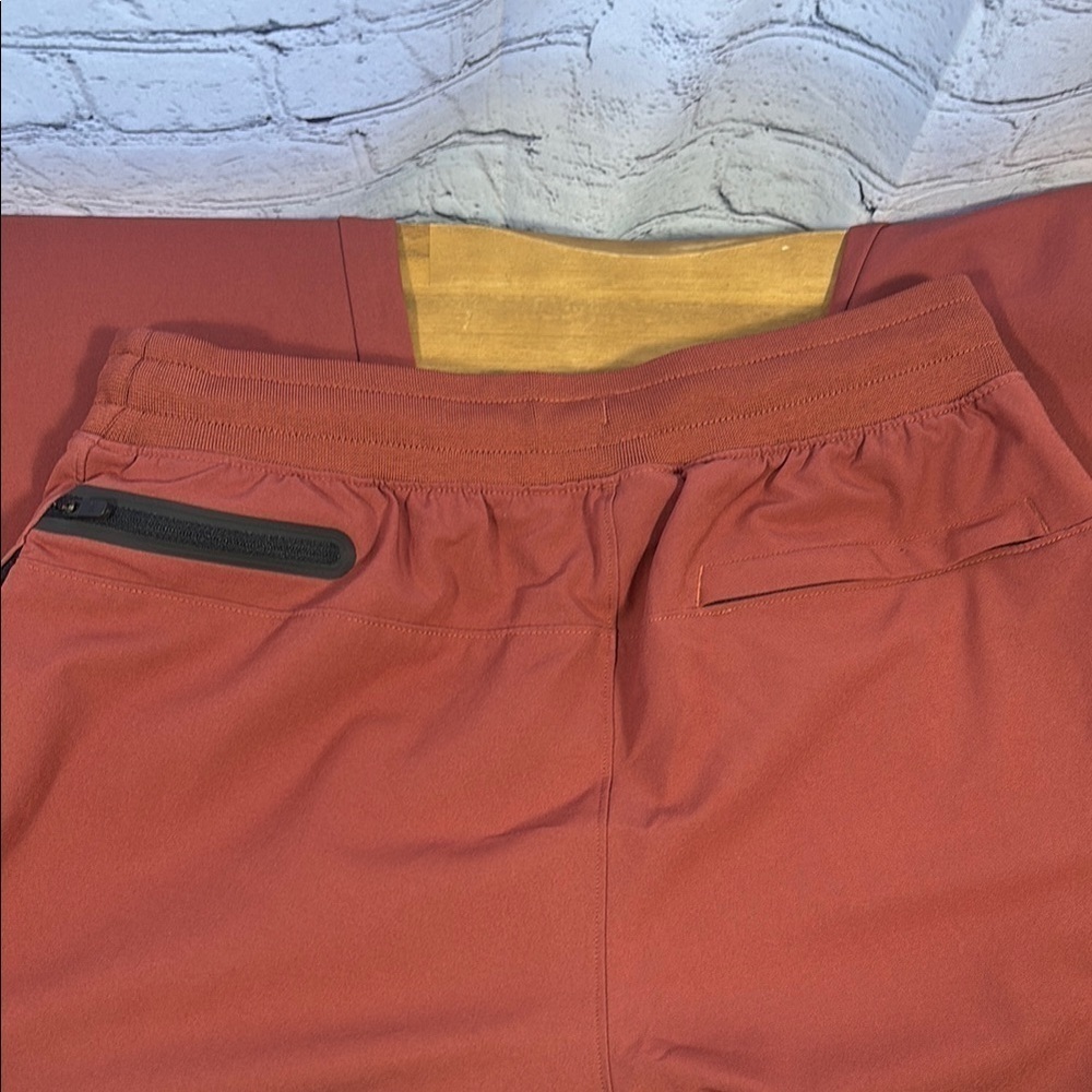 Under Armor Terracotta Joggers with Elastic Waistband and Tapered Legs - Picture 2 of 8